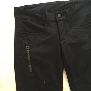 [lululemon] black moto pants